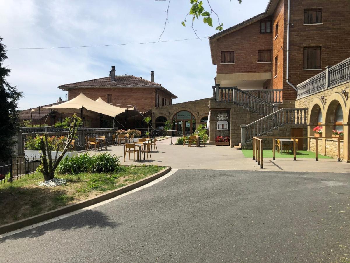 Pension Ametzagana San Sebastián Esterno foto