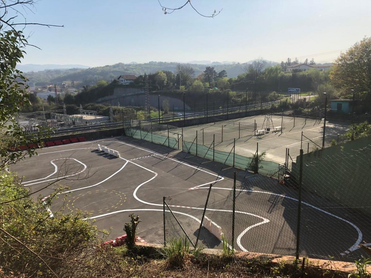 Pension Ametzagana San Sebastián Esterno foto