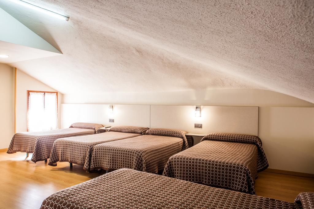 Pension Ametzagana San Sebastián Esterno foto